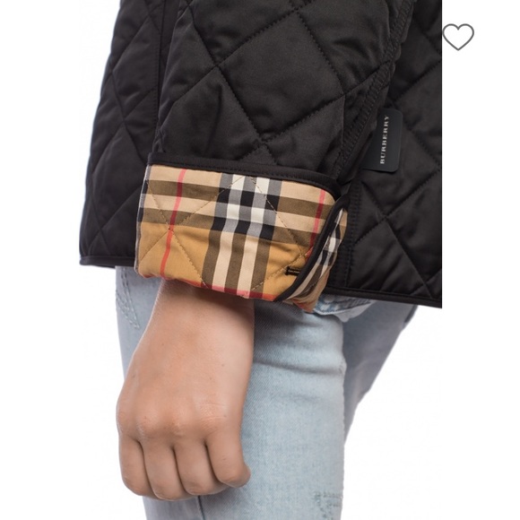 Women’s Burberry Quilted Jacket with Pockets Size Small - Picture 4 of 6